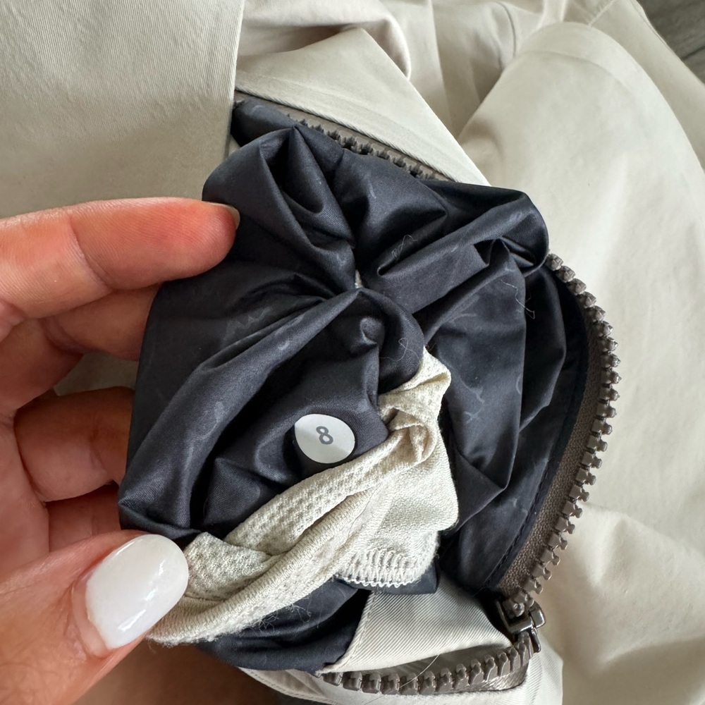 Lululemon Definitely Raining Jacket - Picture 3 of 6